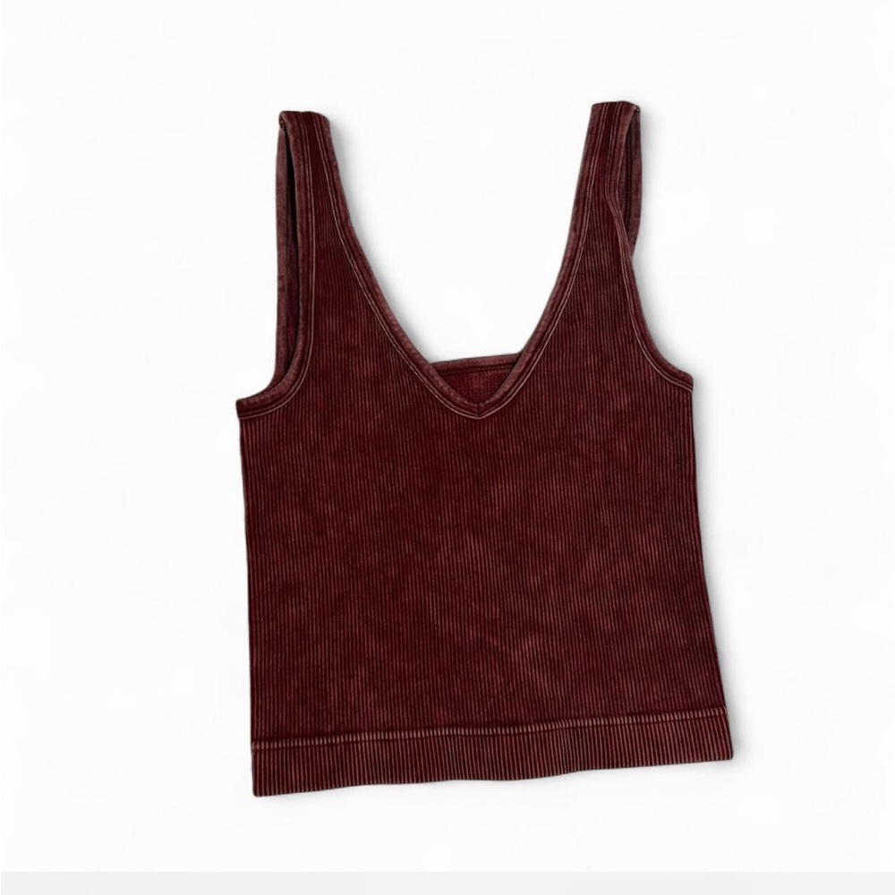 Zenana Outfitters Burgundy Fitted Tank Top